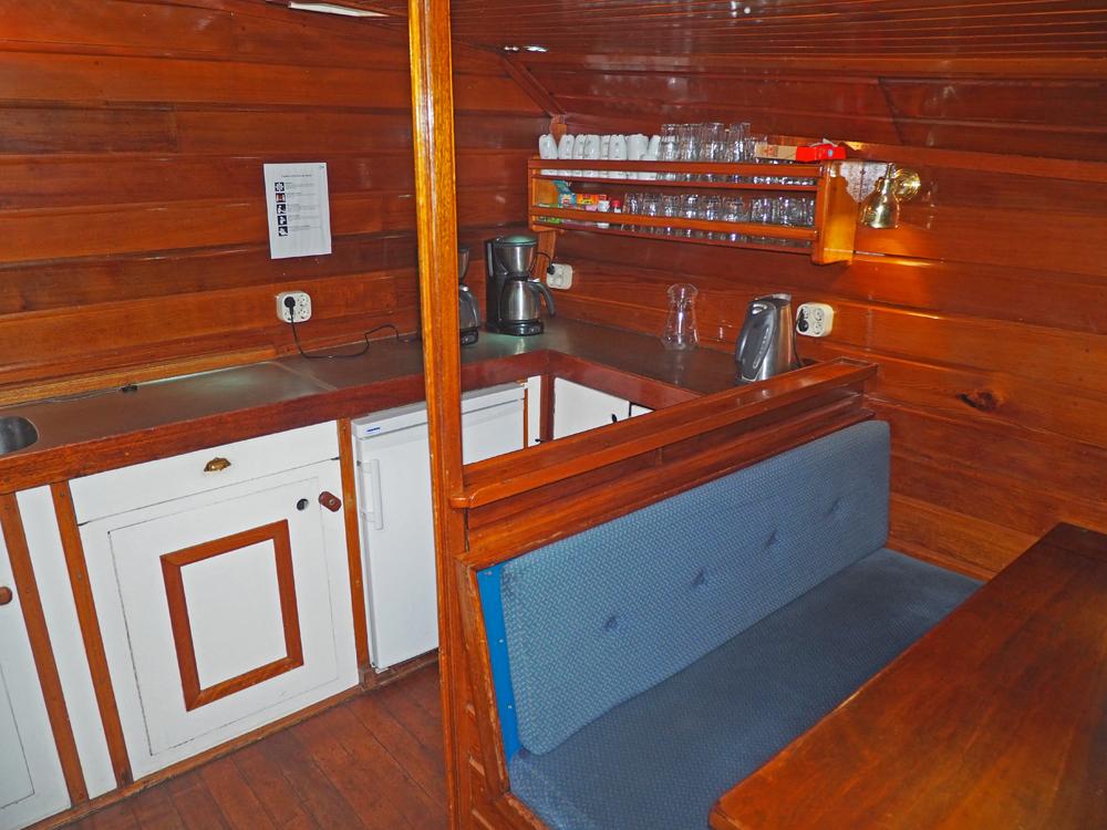 Cabin en avant, H&eacute;bergements